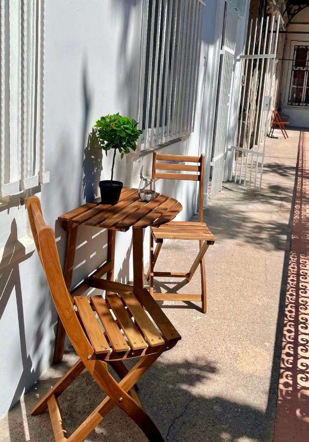 Brand New Sunny Apartment On Andrassy Street Boedapest Buitenkant foto
