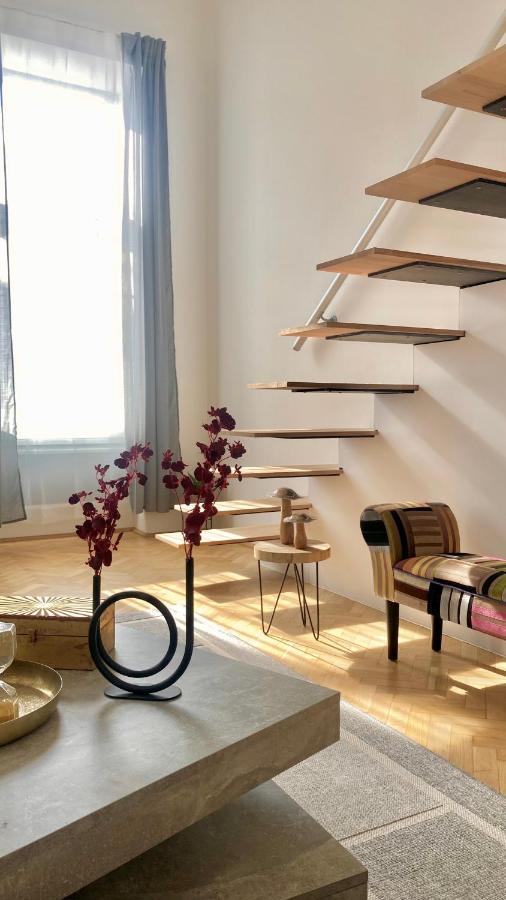 Brand New Sunny Apartment On Andrassy Street Boedapest Buitenkant foto
