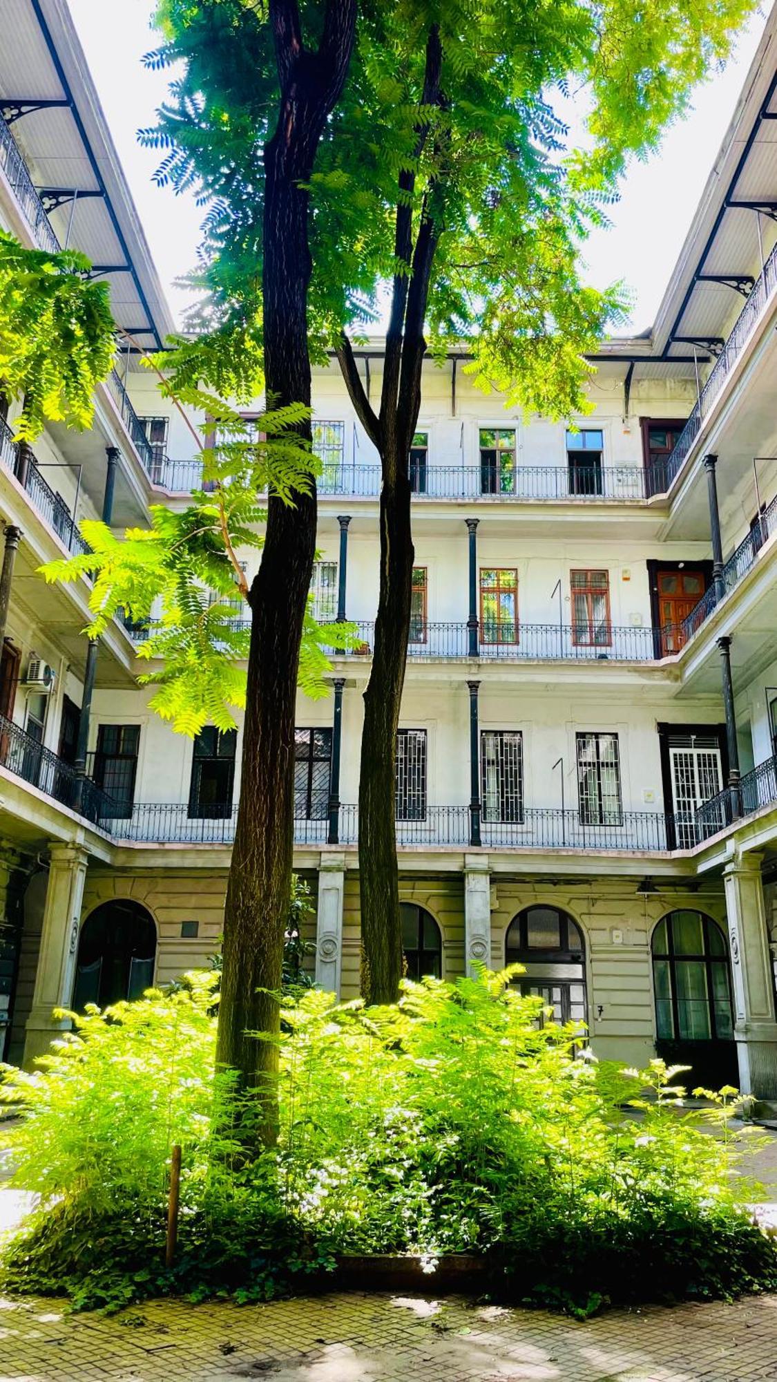 Brand New Sunny Apartment On Andrassy Street Boedapest Buitenkant foto