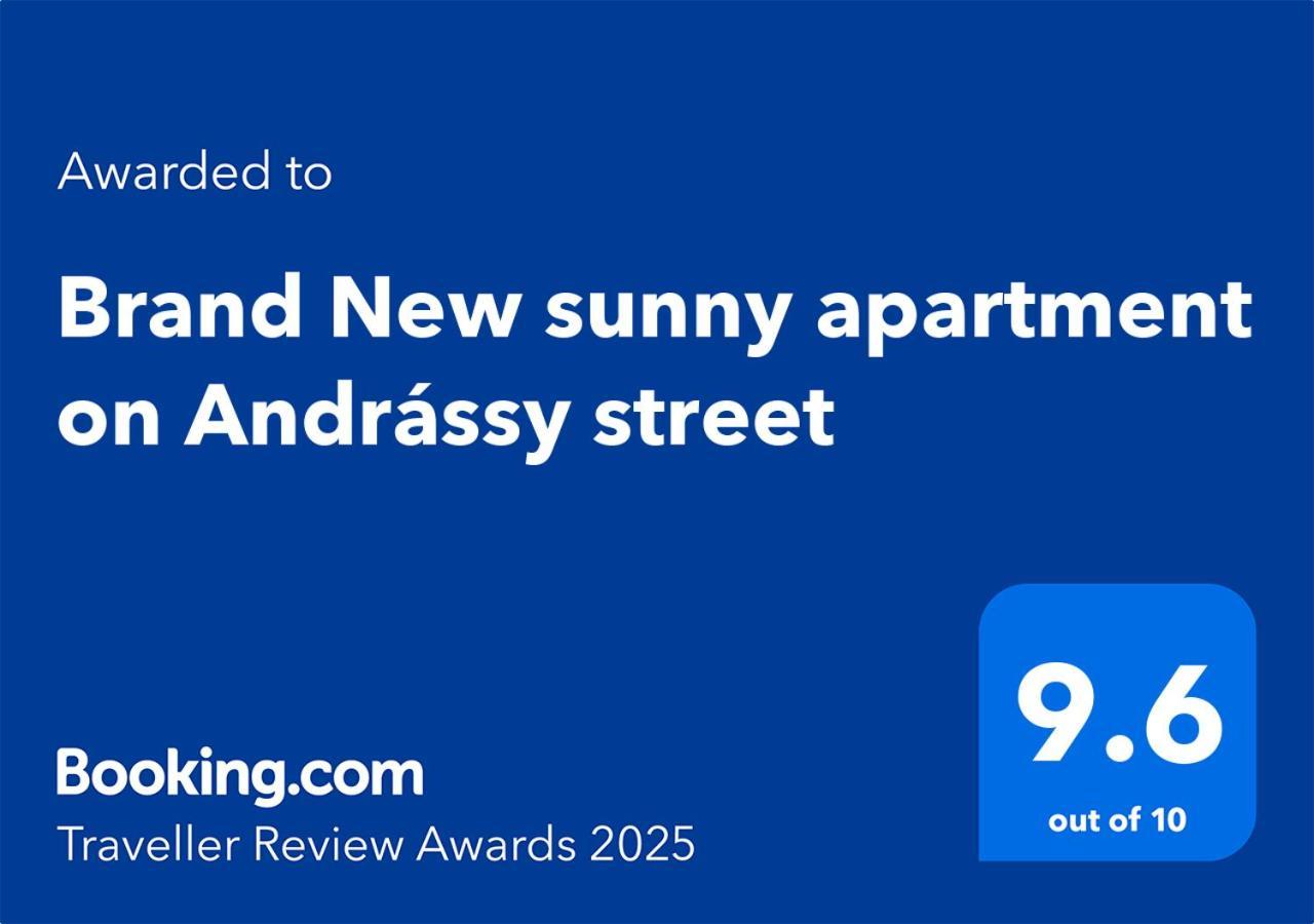 Brand New Sunny Apartment On Andrassy Street Boedapest Buitenkant foto